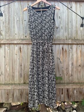 MSK Bias Cut Sleevless Floral Black & White Maxi Dress Romantic Modest